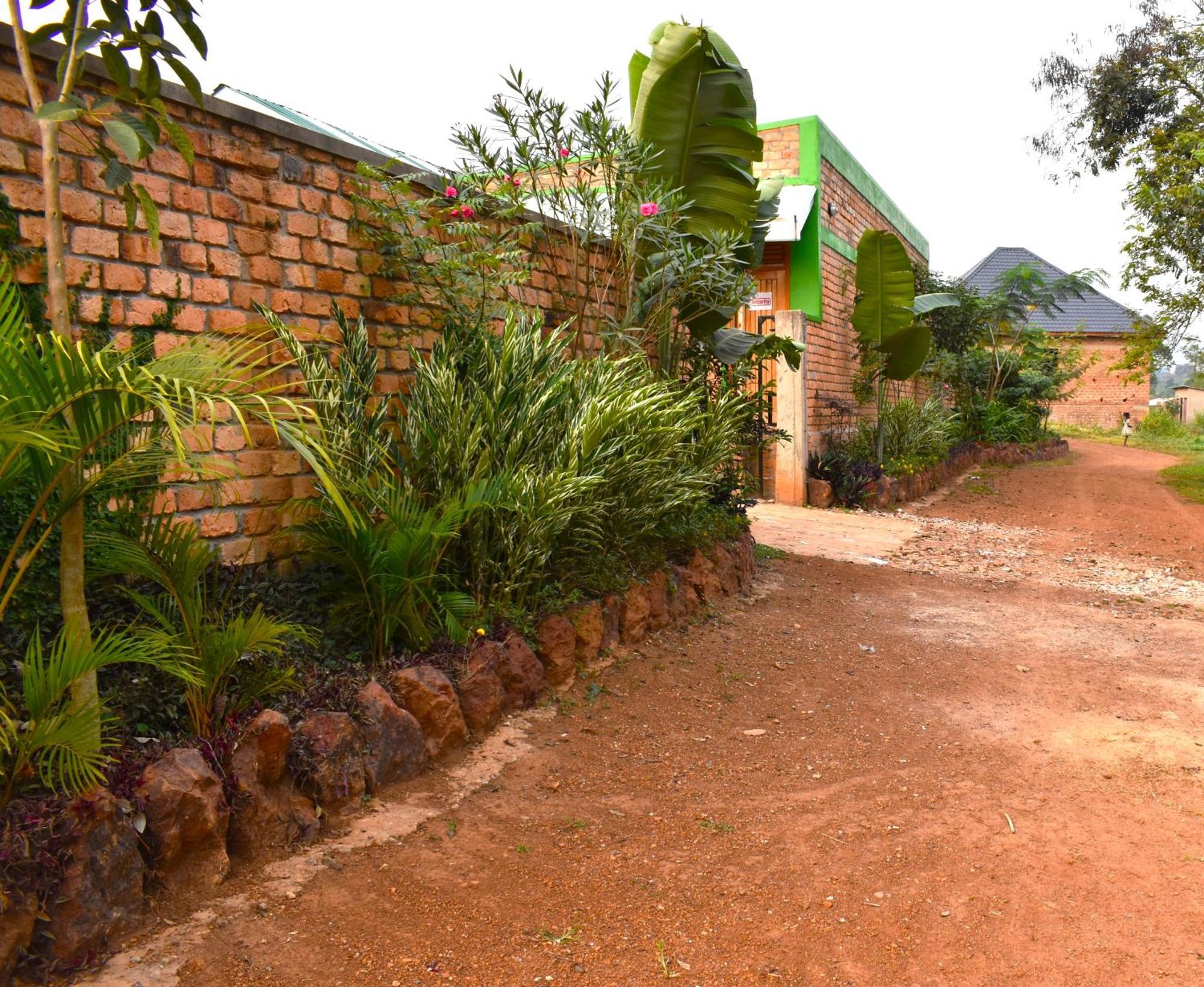 Iziba Lodge - Hoima 外观 照片